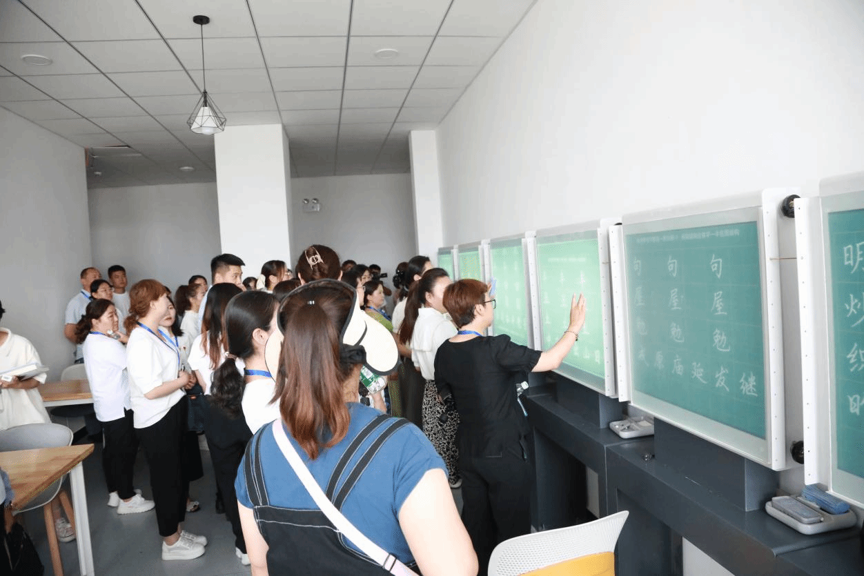 伊犁州大中小学思政课一体化建设结对共建校暨助力乡村振兴中小学思政工作队伍培训班在我校圆满结业
