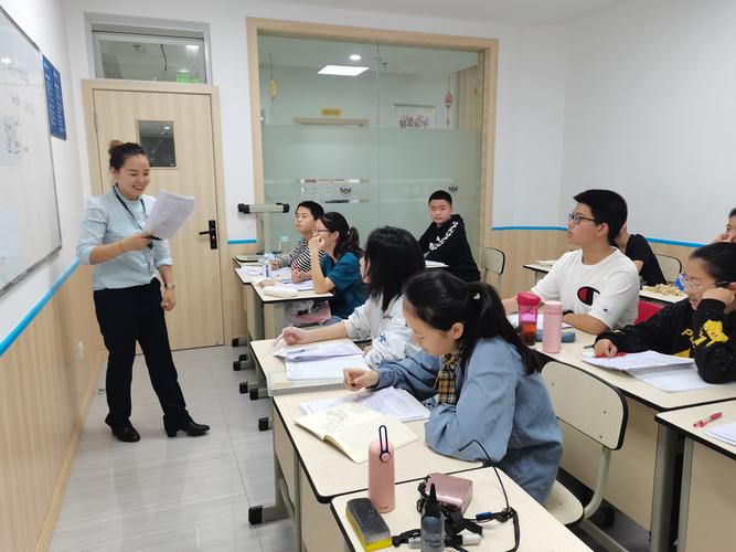 自贡高新区上学堂文化培训学校 深耕语数双科 培育未来栋梁的沃土